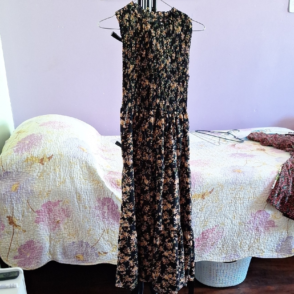 SHEIN Black and Tan Floral Dress